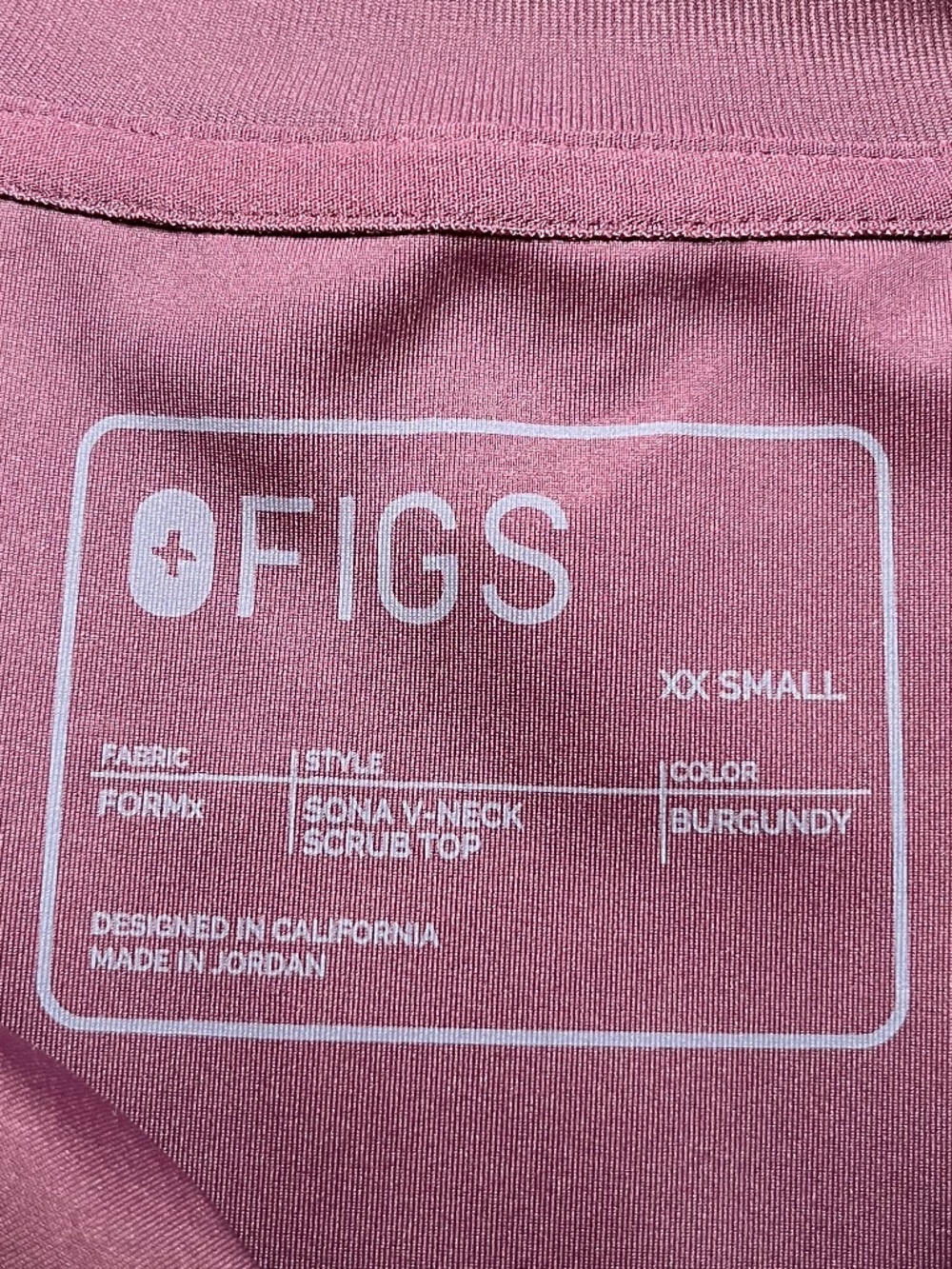 Figs Sona FORMx Slim V-Neck Burgundy Scrub Top Size XXS NWT - Picture 5 of 9